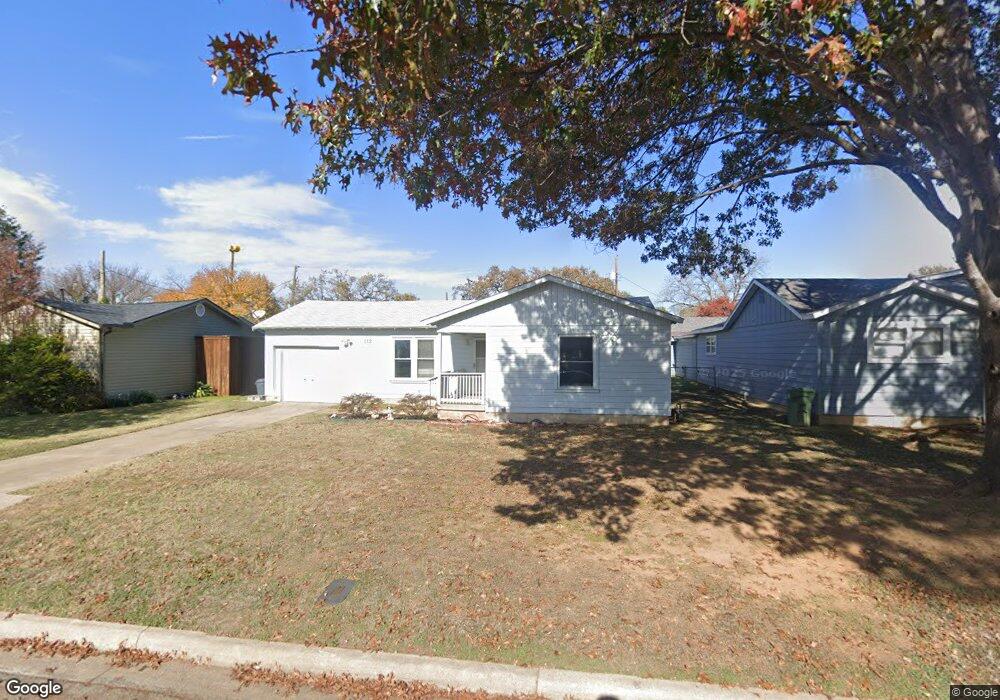 112 Reaves Ln, Hurst, TX 76053 - photo 1