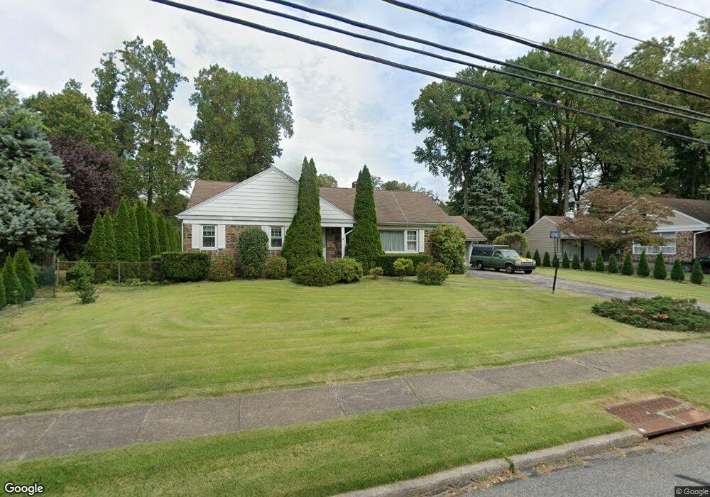 917 Coopertown Rd, Bryn Mawr, PA 19010 - photo 1