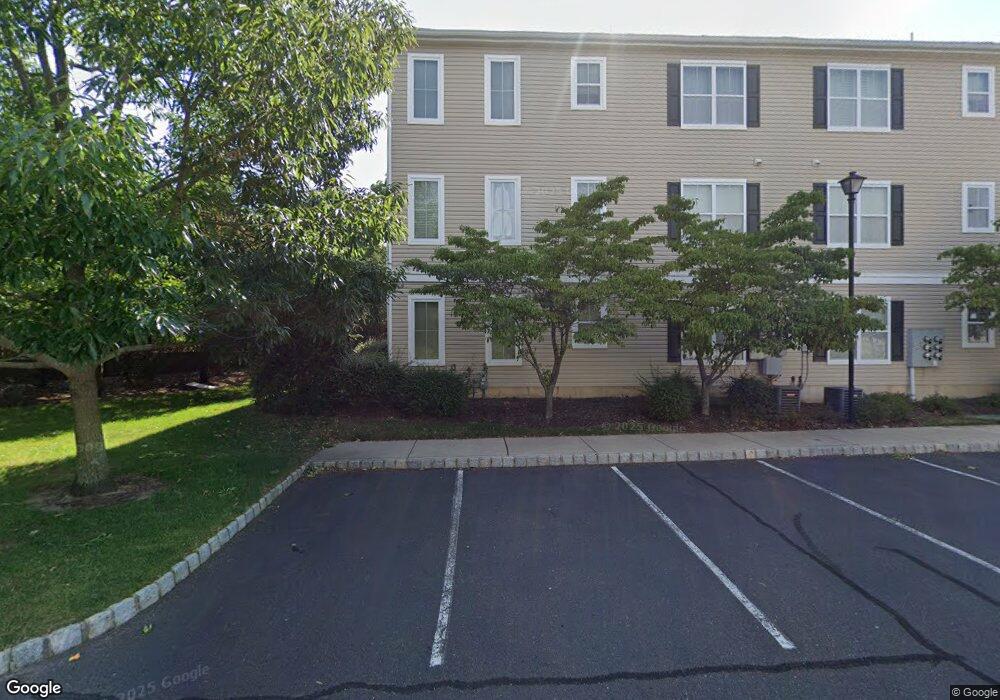 522 Sloan Ct unit 522, Matawan, NJ 07747 - photo 1