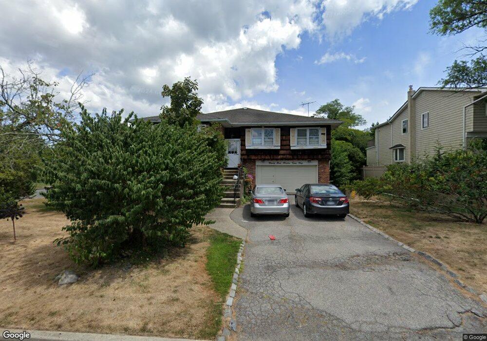 99 Harborview W, Lawrence, NY 11559 - photo 1