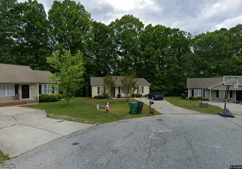2500 Eight Oaks Dr, High Point, NC 27263 - photo 1