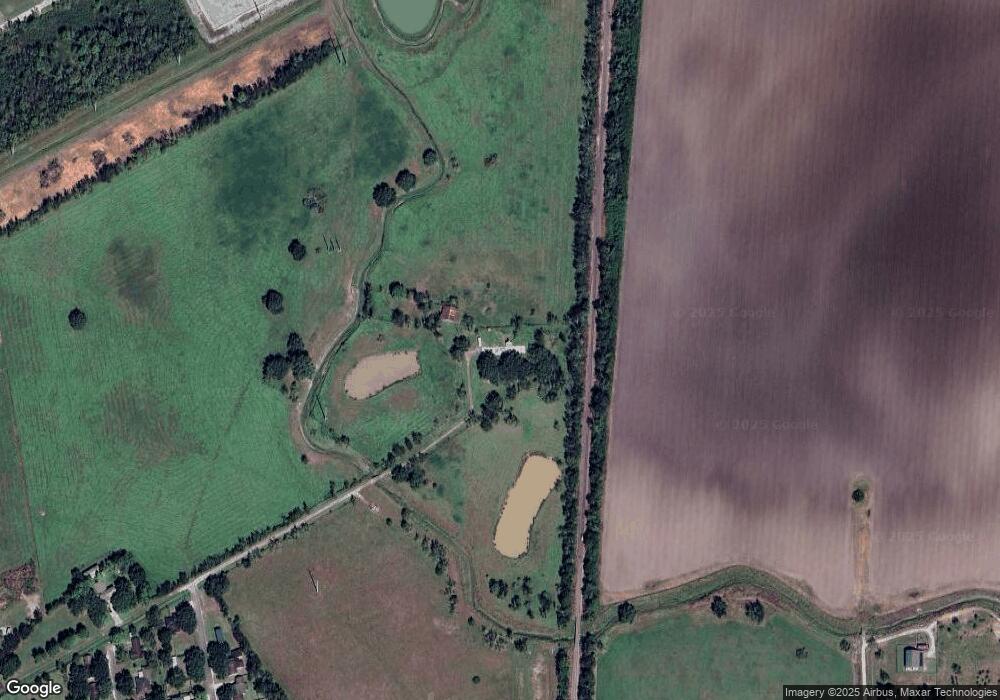 2100 Pine Knoll Rd, Bay City, TX 77414 - photo 1