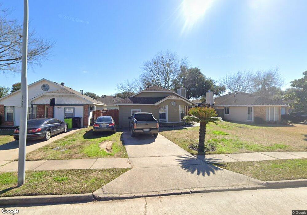 1905 Pine Dr, Rosenberg, TX 77471 - photo 1