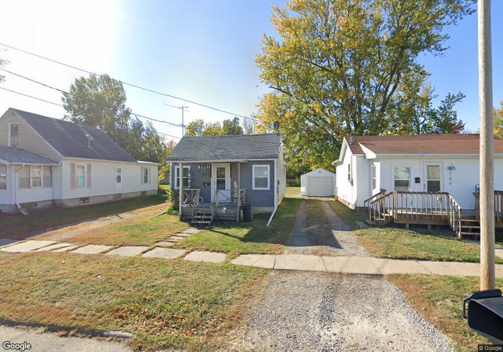 631 E 10th St N, Newton, IA 50208 - photo 1