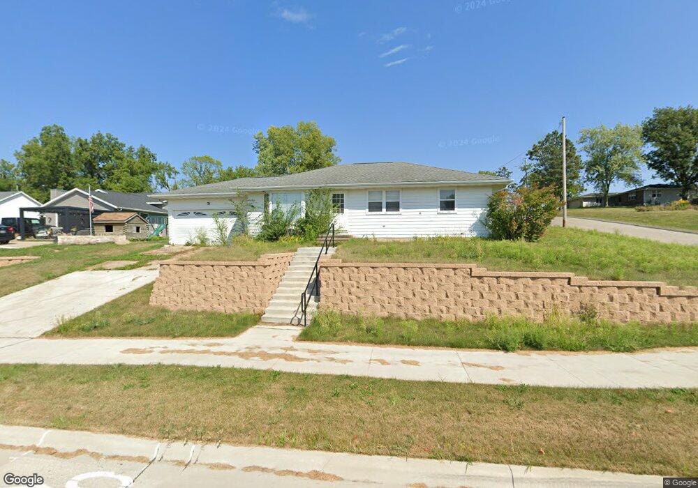 1608 O Ave NW, Cedar Rapids, IA 52405 - photo 1