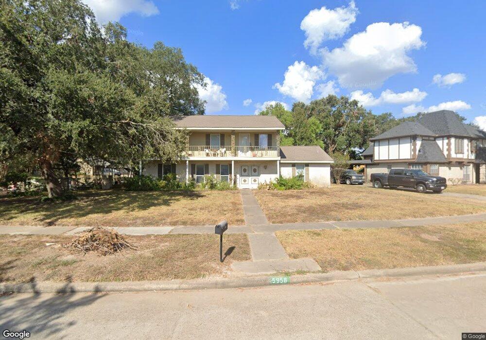 5958 Donwhite Ln, Houston, TX 77088 - photo 1