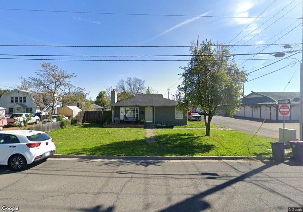 46 N 8th St, Central Point, OR 97502 - photo 1