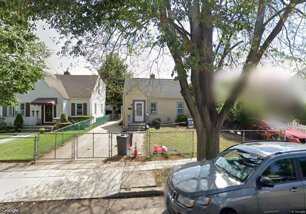 215 Commonwealth St, Franklin Square, NY 11010 - photo 1