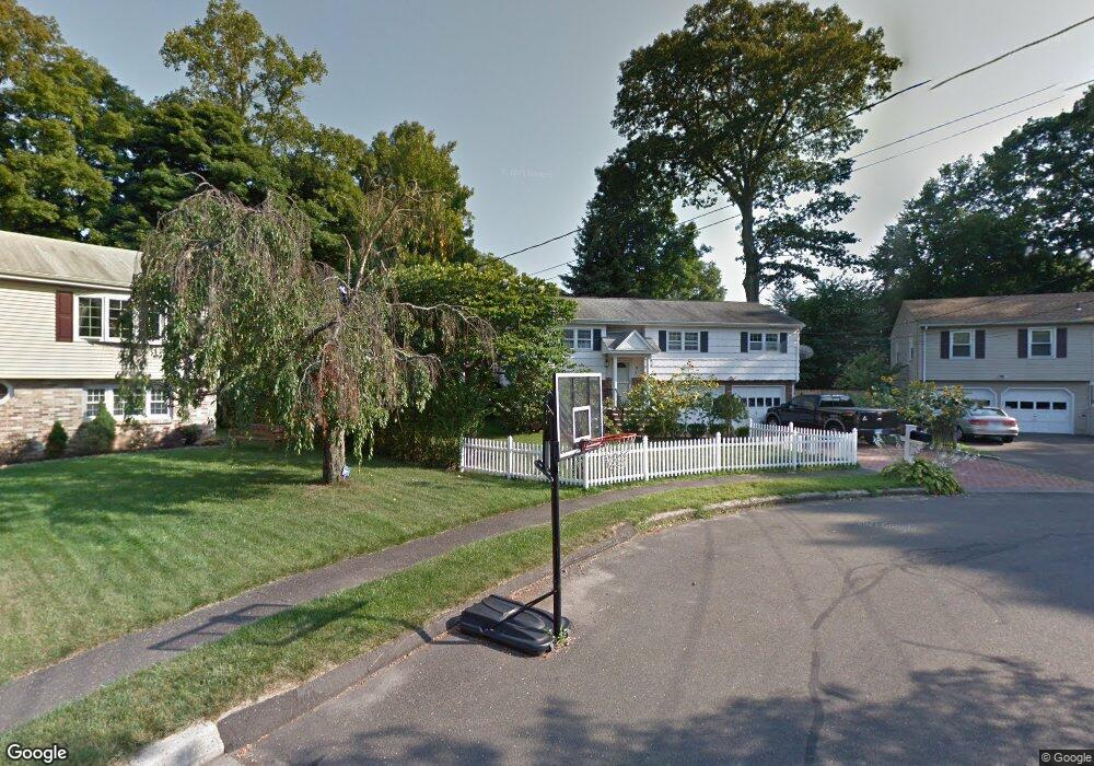 14 Erin Ct, Norwalk, CT 06854 - photo 1