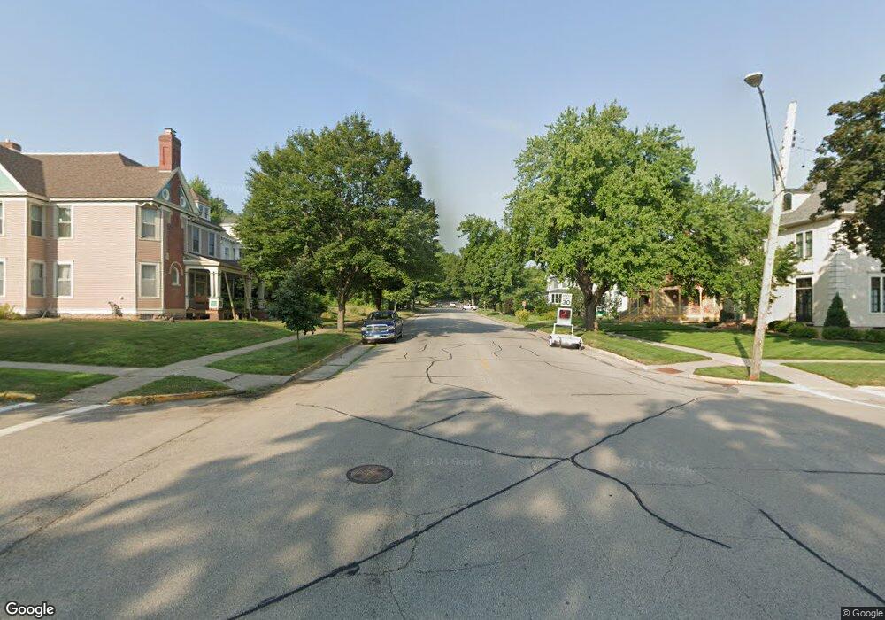 827.5 W 4th St, Red Wing, MN 55066 - photo 1