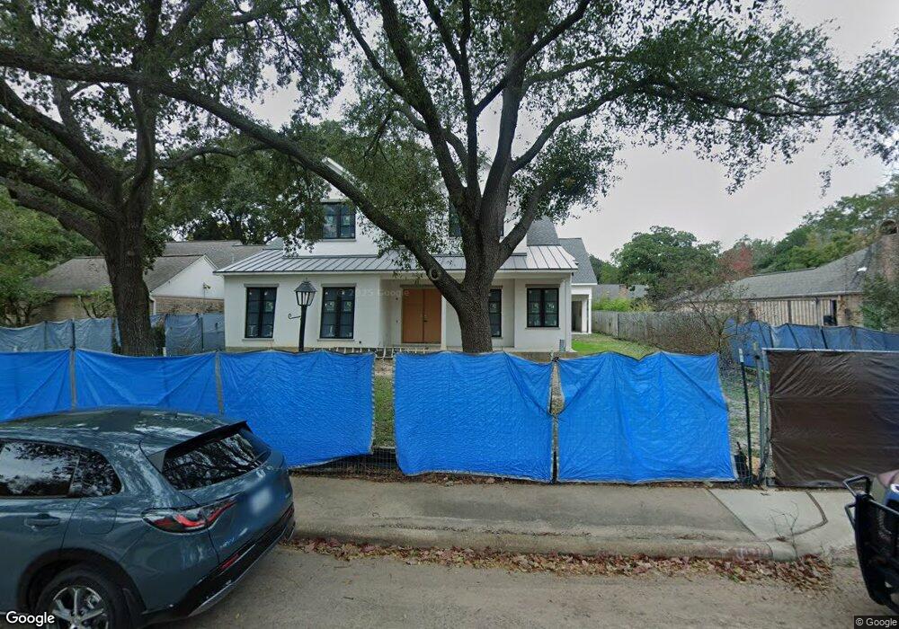 10214 Chevy Chase Dr, Houston, TX 77042 - photo 1