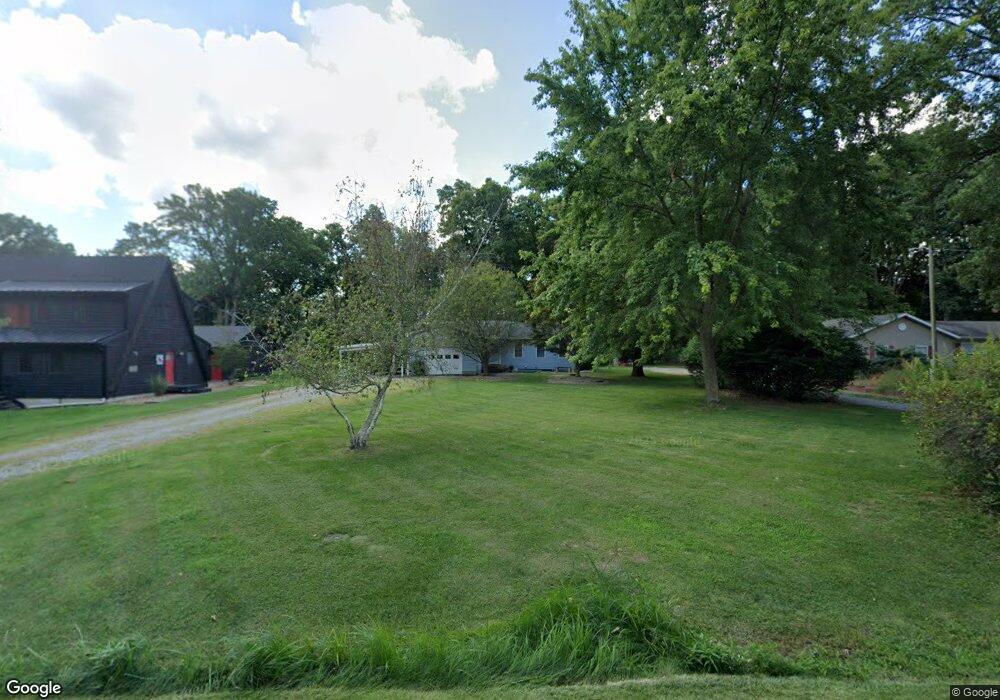 8840 E South Circle Dr, Effingham, IL 62401 - photo 1