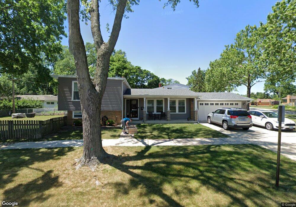 454 E Schiller St, Elmhurst, IL 60126 - photo 1