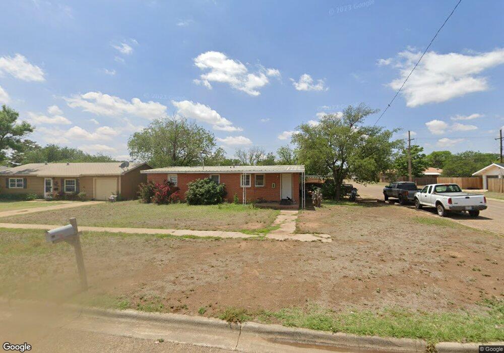 1319 Dallas St, Plainview, TX 79072 - photo 1