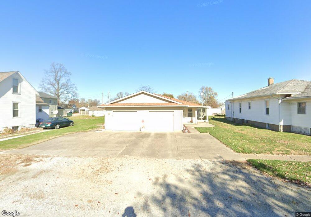 406A W Saint Louis Ave, Effingham, IL 62401 - photo 1