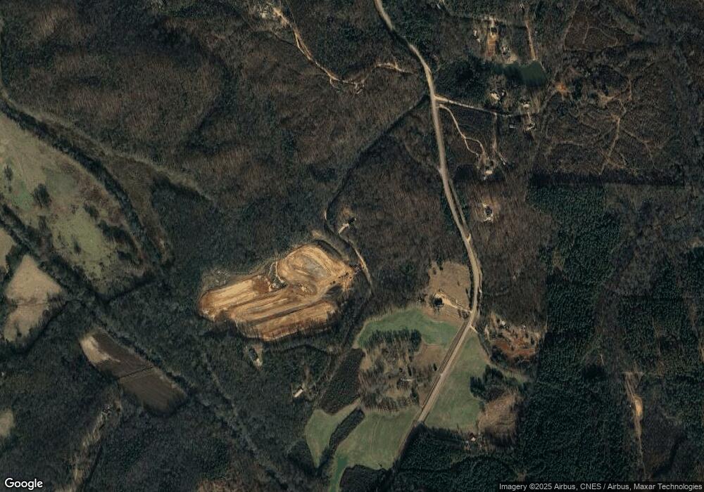 124 Smith Blvd, Toccoa, GA 30577 - photo 1