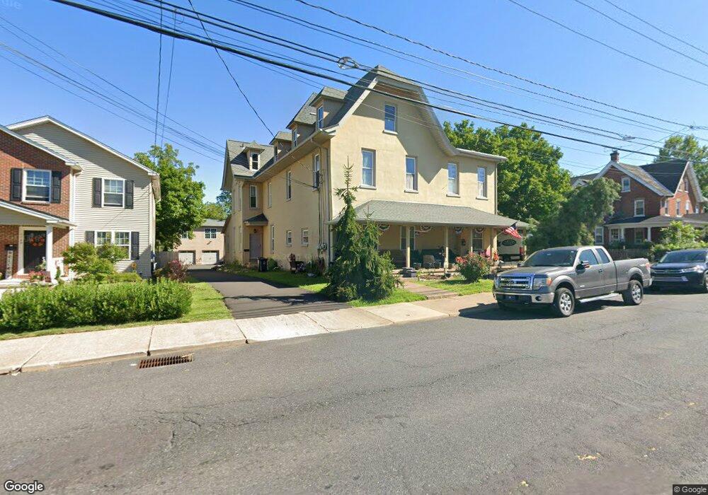 1021 W Broad St, Quakertown, PA 18951 - photo 1