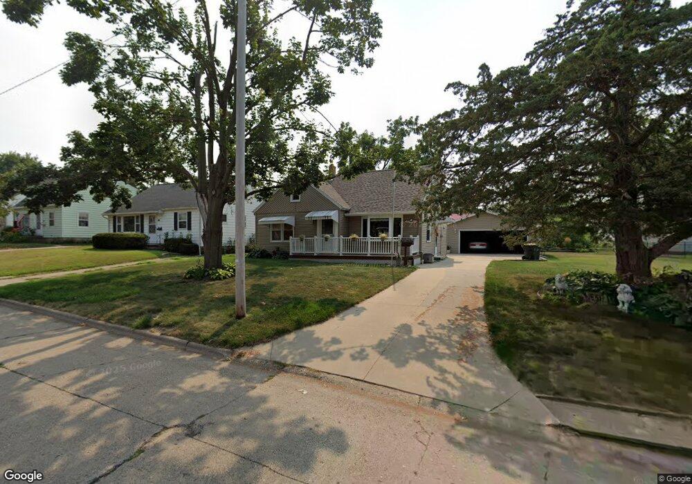 2120 Mallory St SW, Cedar Rapids, IA 52404 - photo 1