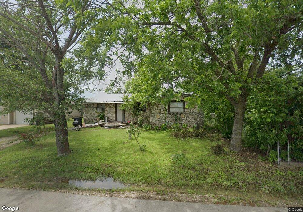 401 Blakney St, Cleburne, TX 76031 - photo 1