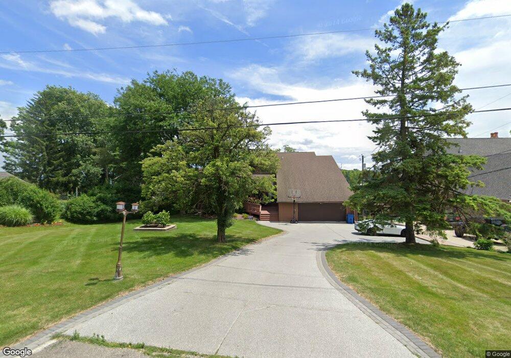 2389 Island View Dr, West Bloomfield, MI 48324 - photo 1