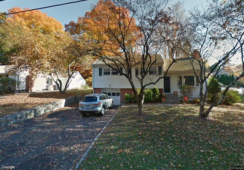 200 Melody Ln, Fairfield, CT 06824 - photo 1