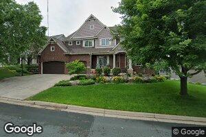 574 Lakeridge Dr, Saint Paul, MN 55126