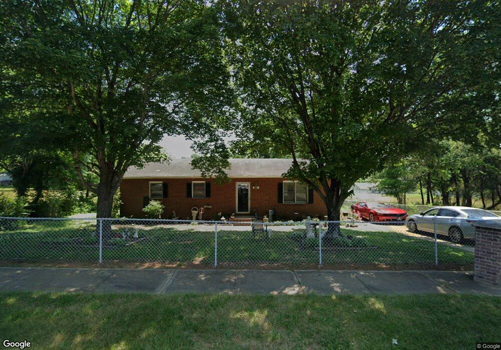 921 Adams St, Statesville, NC 28677 - photo 1