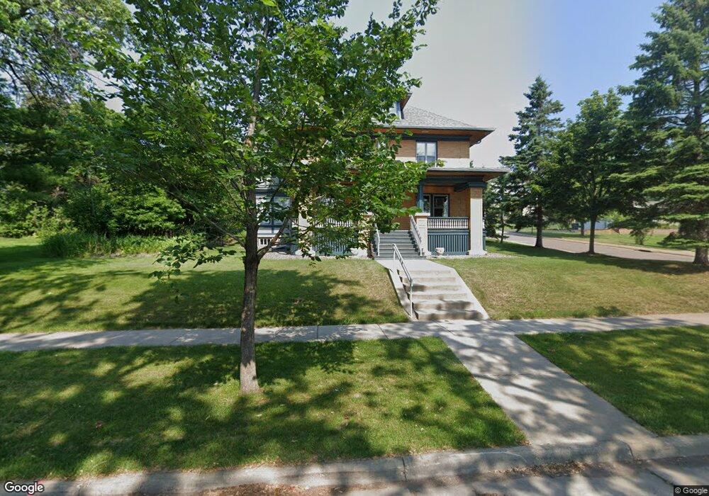 2431 E 6th St, Duluth, MN 55812 - photo 1