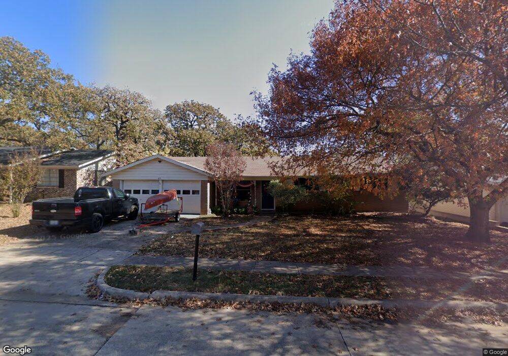 49 Stonegate Dr, Bedford, TX 76022 - photo 1