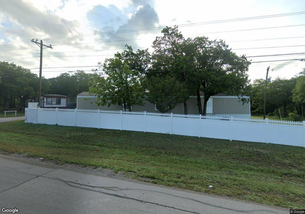 12198 Fm 730 N unit R8, Azle, TX 76020 - photo 1
