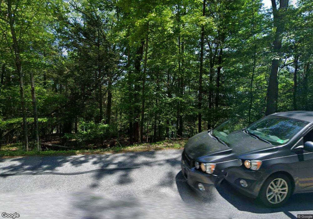 112 N Dock Ln, East Stroudsburg, PA 18301 - photo 1