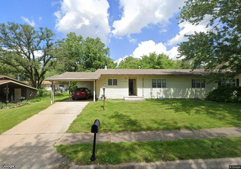 6711 SW Fairdale Dr, Topeka, KS 66619 - photo 1