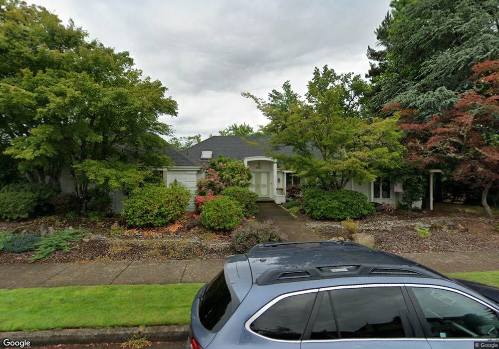 1225 Flintridge Ave, Eugene, OR 97401 - photo 1