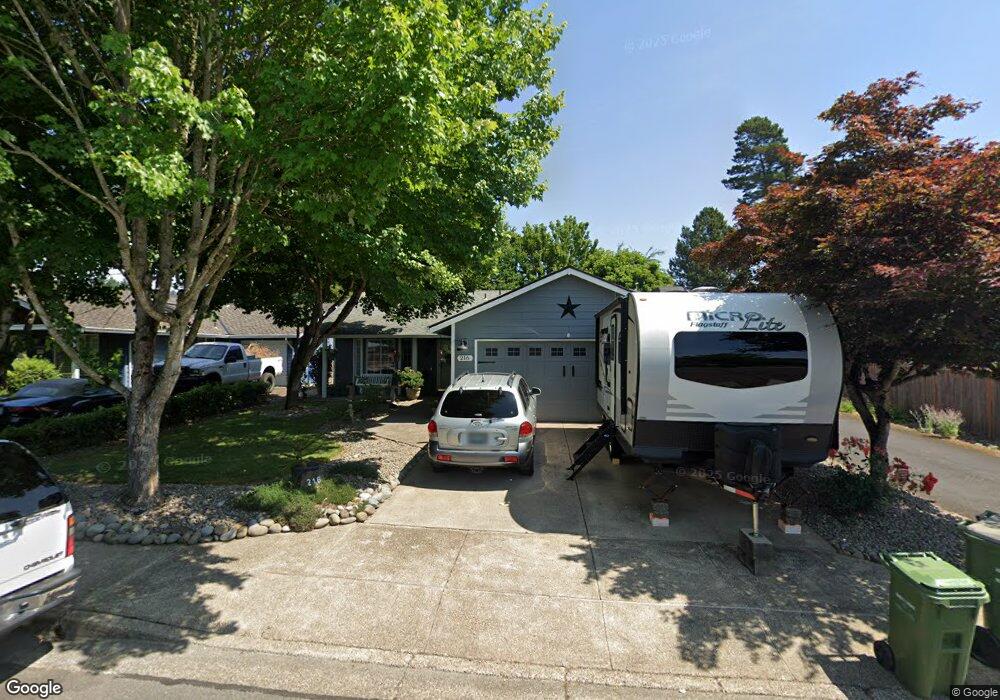 216 SW 11th St, Dundee, OR 97115 - photo 1