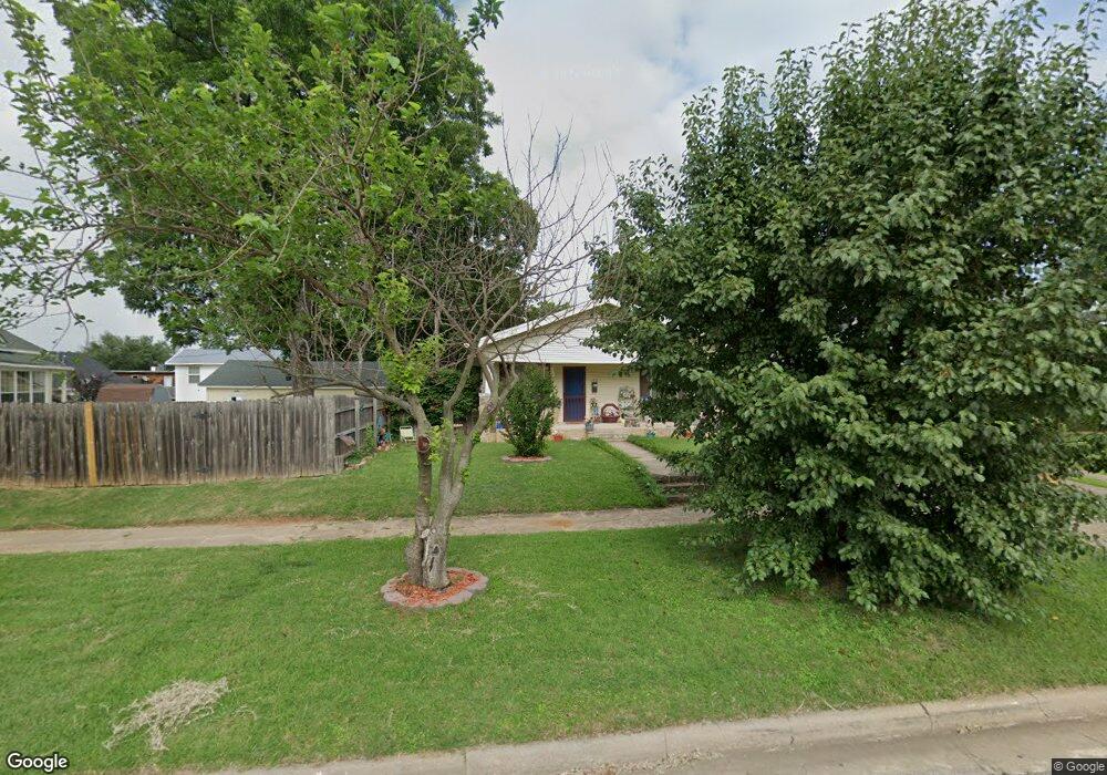 112 G St SW, Ardmore, OK 73401 - photo 1