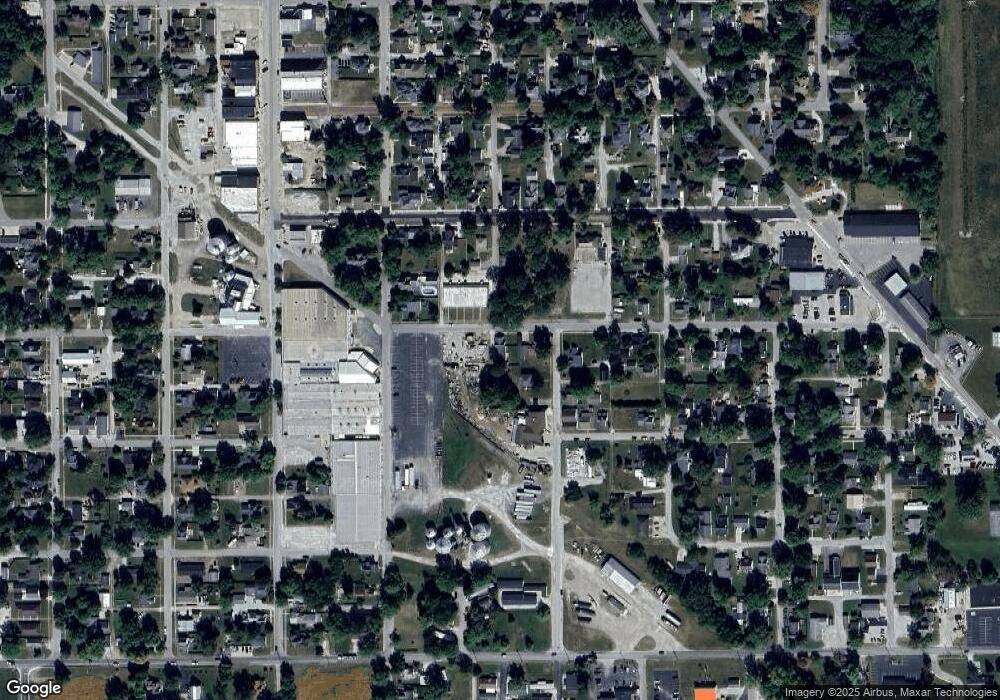 208 E 7th St, Sheridan, IN 46069 - photo 1