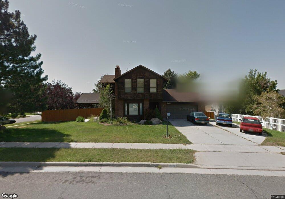 8666 Pebble Hills Dr, Sandy, UT 84094 - photo 1