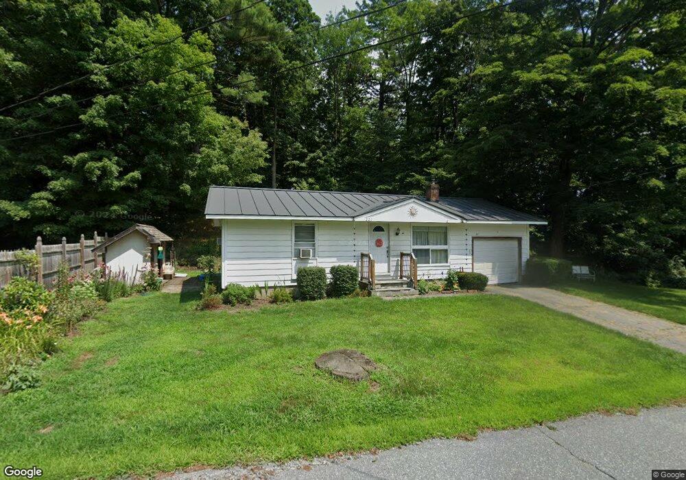 221 Locust St, Hartford, VT 05001 - photo 1