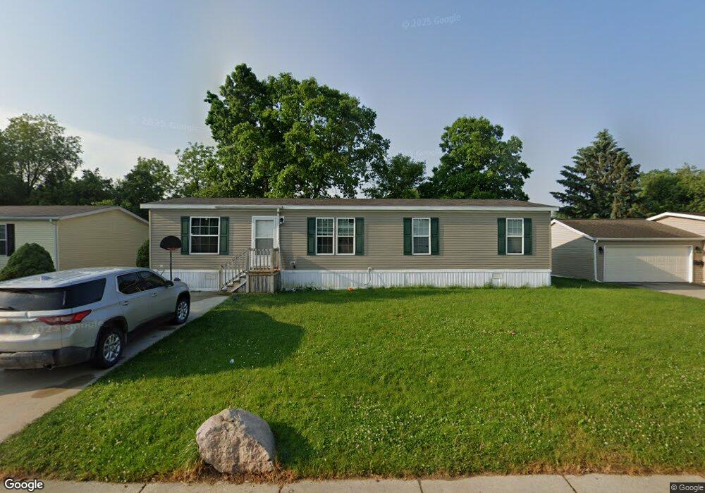 410 S Jack Pine Cir, Flint, MI 48506 - photo 1