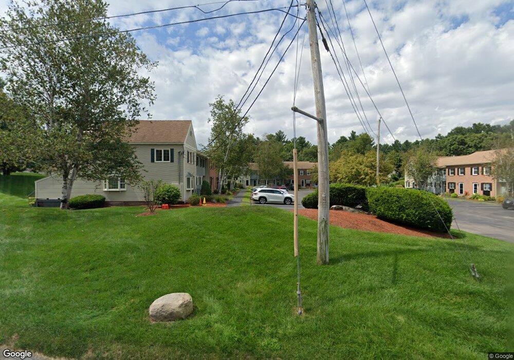 422 Fox Hollow Dr, Hudson, NH 03051 - photo 1