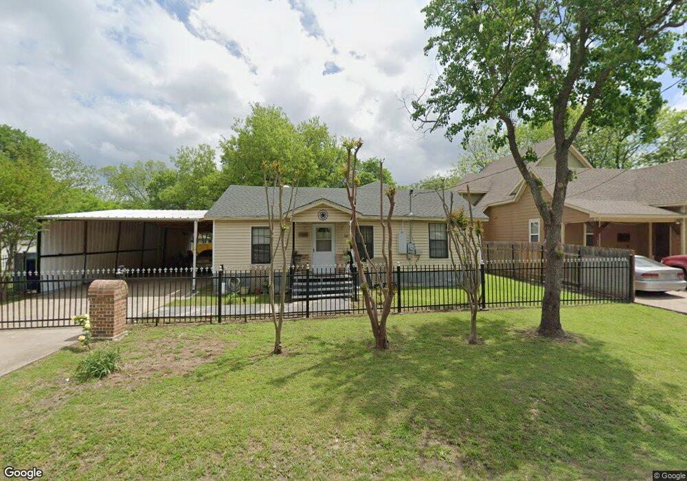 107 E Linden St, Ennis, TX 75119 - photo 1
