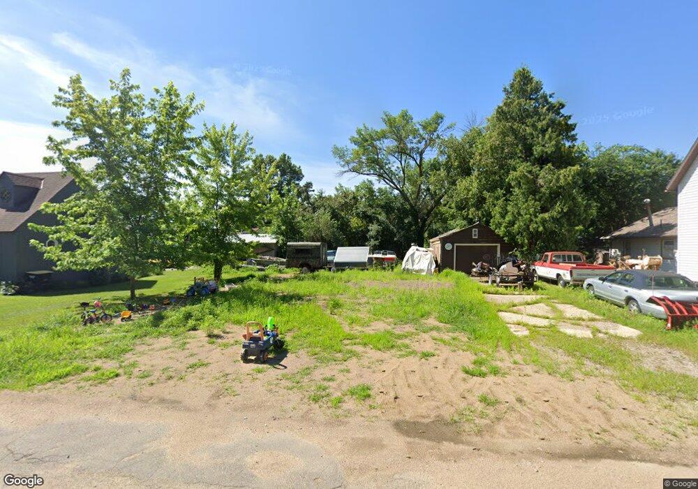 715 NW 2nd St, Blue Earth, MN 56013 - photo 1