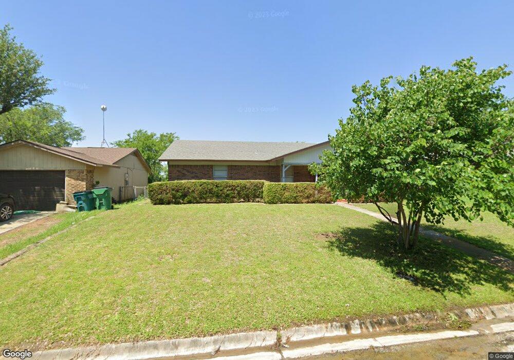 1821 Arkansas St, Gainesville, TX 76240 - photo 1