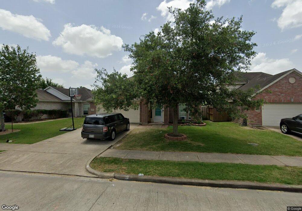 1097 Lasso Ct, Alvin, TX 77511 - photo 1
