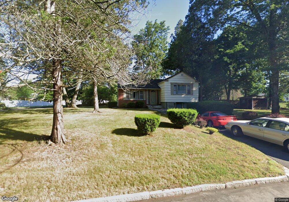 28 Grayson Dr, Springfield, MA 01119 - photo 1