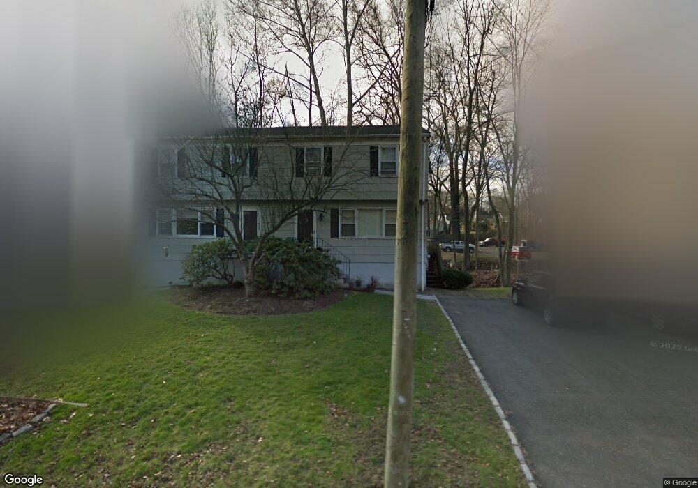 18 River St, New Canaan, CT 06840 - photo 1