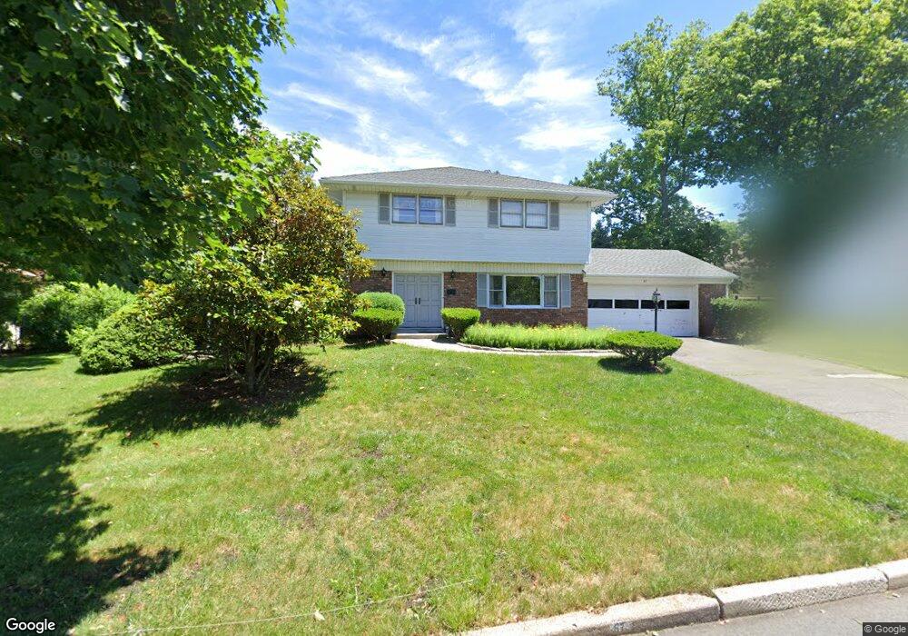 67 N Virginia Ct, Englewood Cliffs, NJ 07632 - photo 1