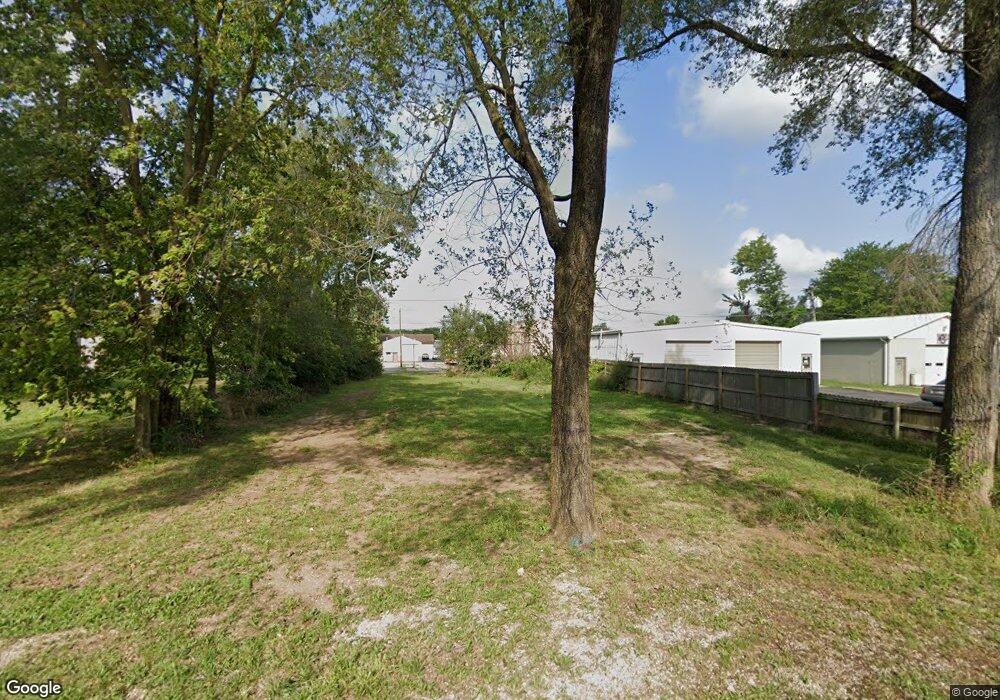 452 S Cherry St, Columbus, IN 47201 - photo 1