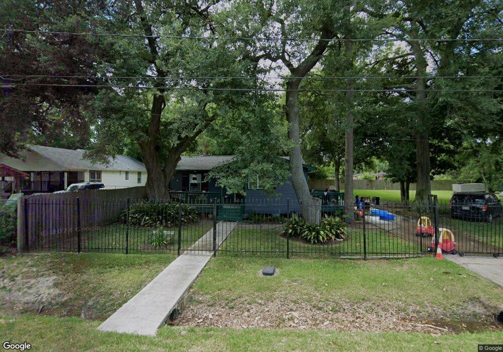 2525 Lucky St, Houston, TX 77088 - photo 1