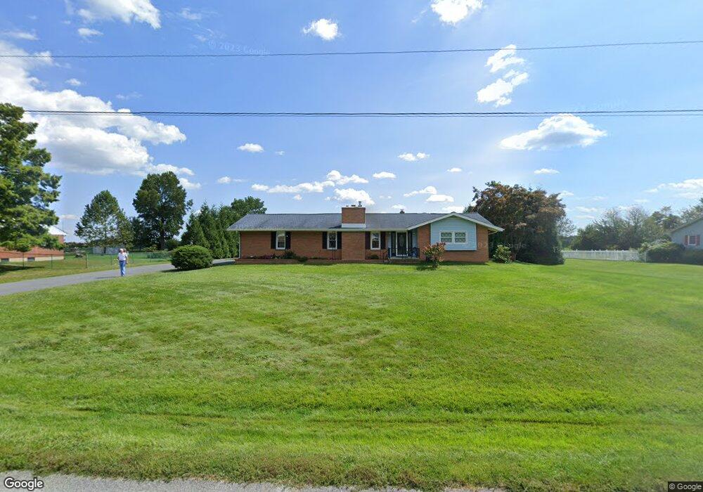 925 Clydesdale Dr, Bear, DE 19701 - photo 1